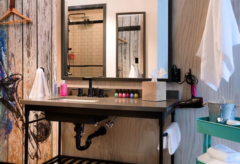 Номер Стандарт 2 Двуспальные Кровати, Moxy New Orleans Downtown/french Quarter Area