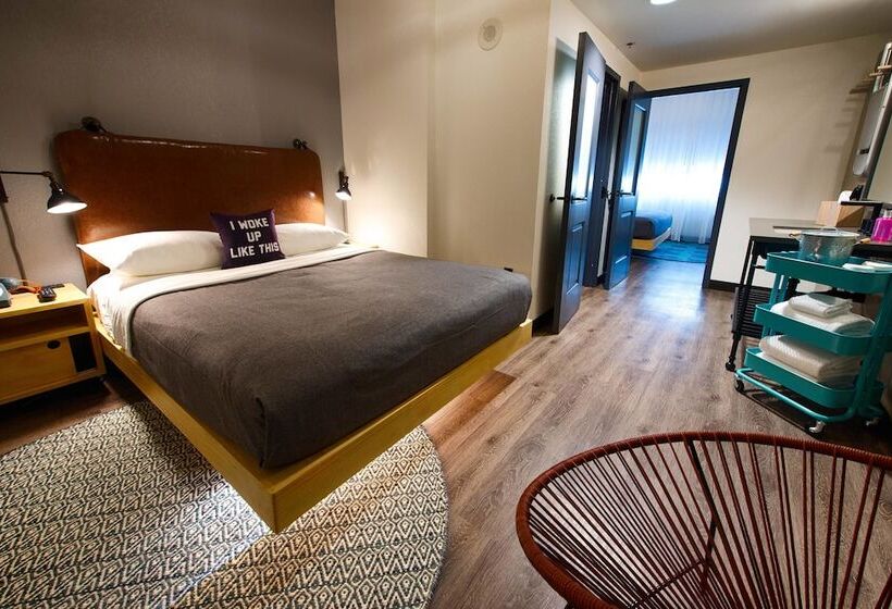 Номер Стандарт 2 Двуспальные Кровати, Moxy New Orleans Downtown/french Quarter Area