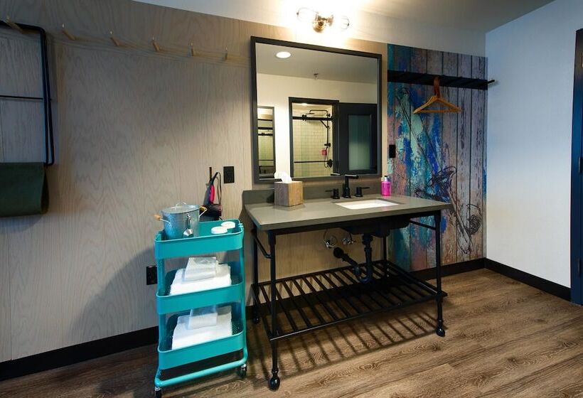 Номер Стандарт 2 Двуспальные Кровати, Moxy New Orleans Downtown/french Quarter Area