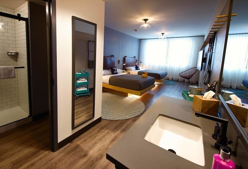 Номер Стандарт 2 Двуспальные Кровати, Moxy New Orleans Downtown/french Quarter Area