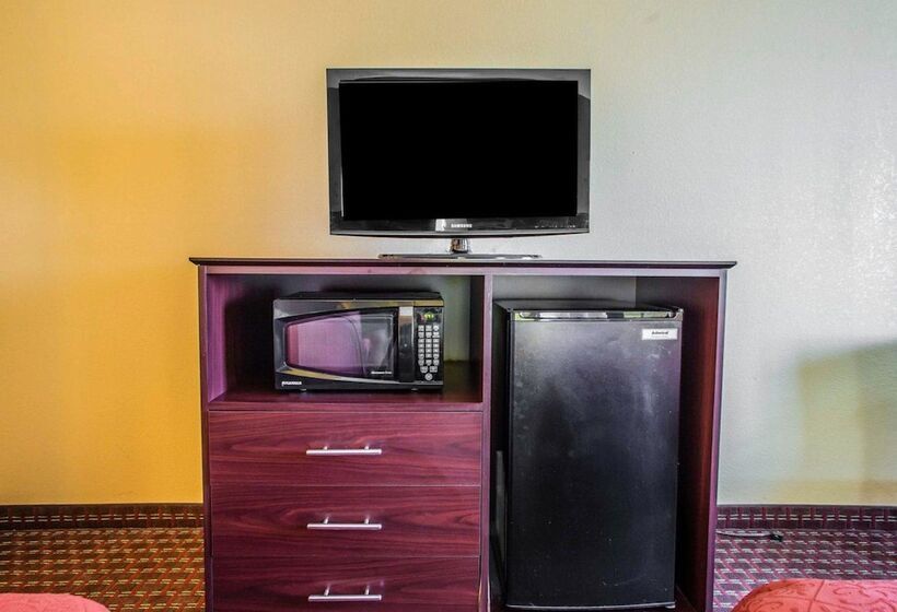 غرفه قياسيه سريرين مزدوجين, Quality Inn Central Wisconsin Airport