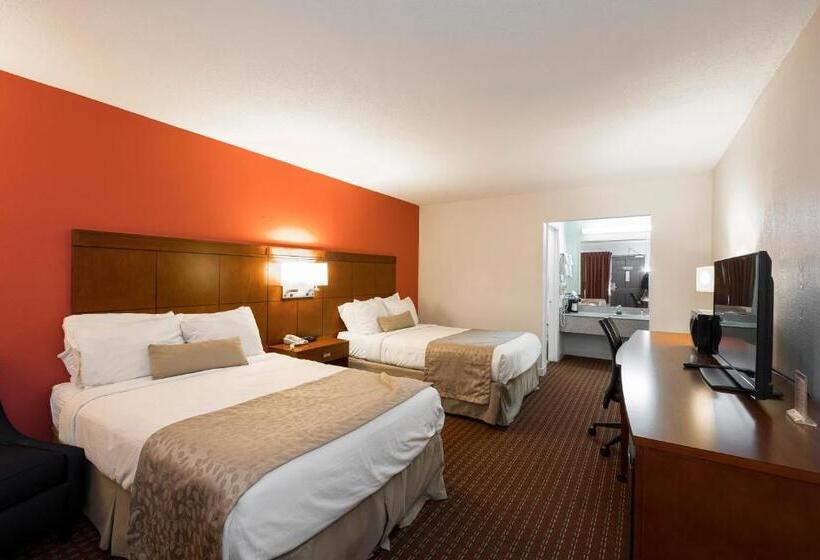 Номер Deluxe, Ramada By Wyndham Walterboro