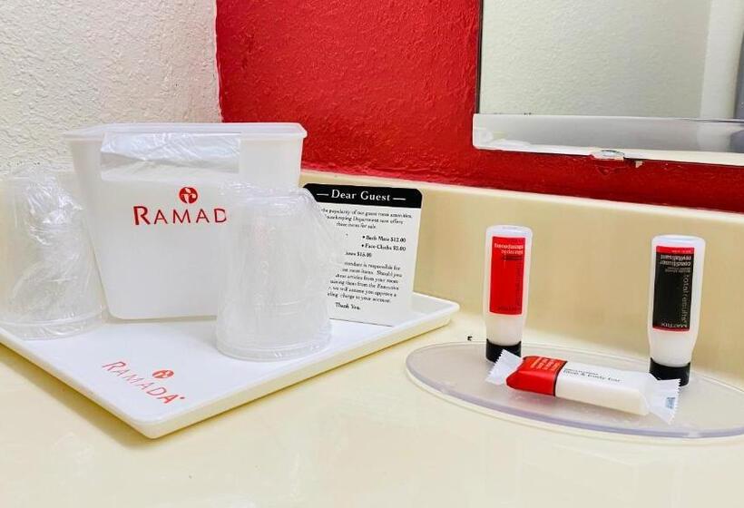 2ダブルベッドのスタンダードルーム, Ramada By Wyndham Walterboro