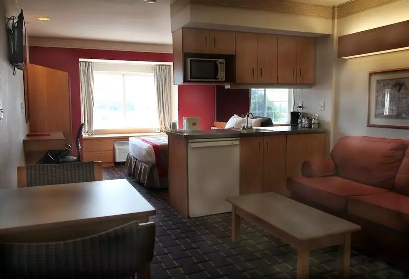 デラックススタジオ, Ramada By Wyndham Bloomington I 55 And I 74 Il