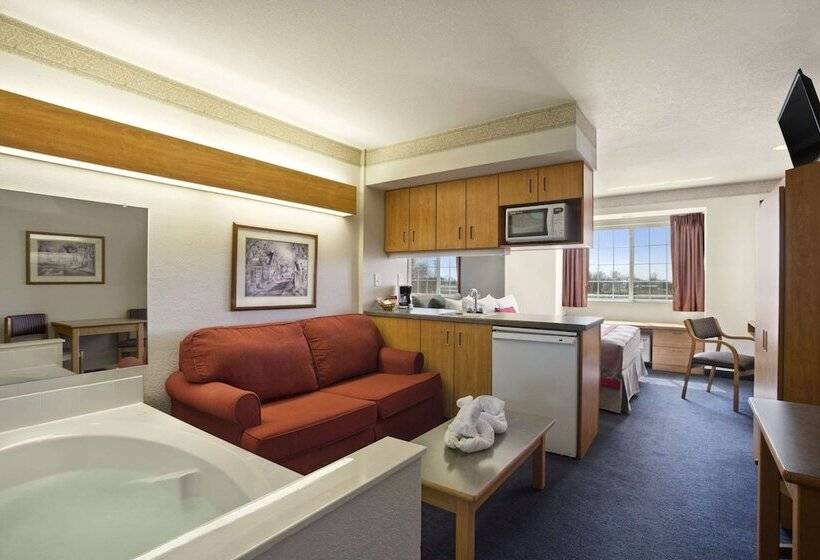 디럭스 스튜디오, Ramada By Wyndham Bloomington I 55 And I 74 Il