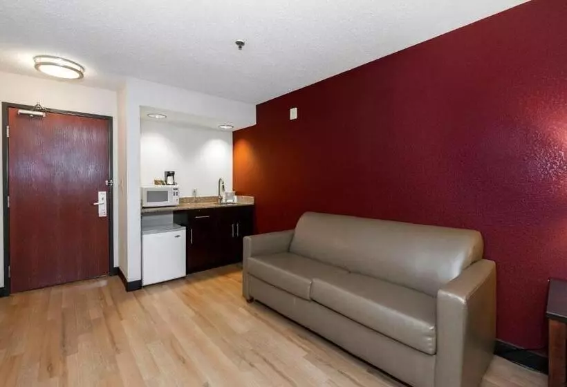 スイート, Red Roof Inn & Suites Dover Downtown