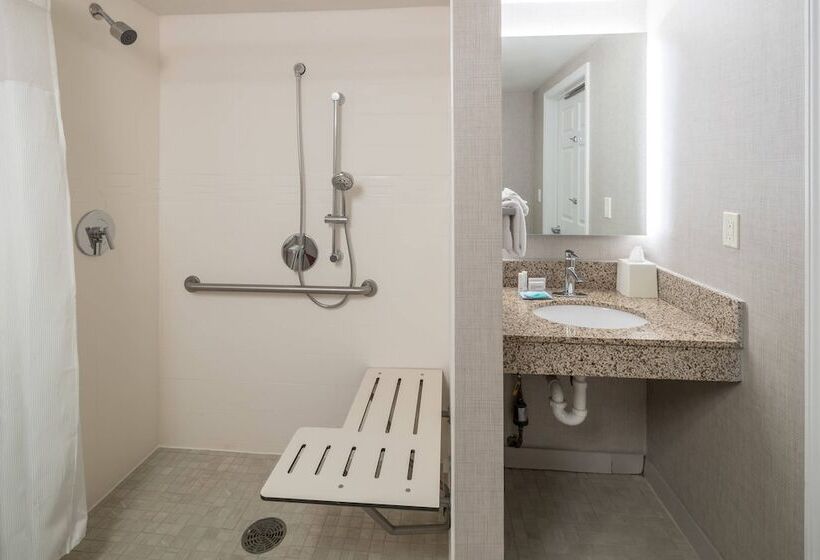 جناح لذوى الاحتياجات الخاصة, Residence Inn Boston Westford