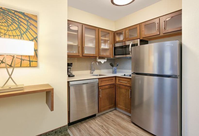 סוויטה, Staybridge Suites Corning, An Ihg