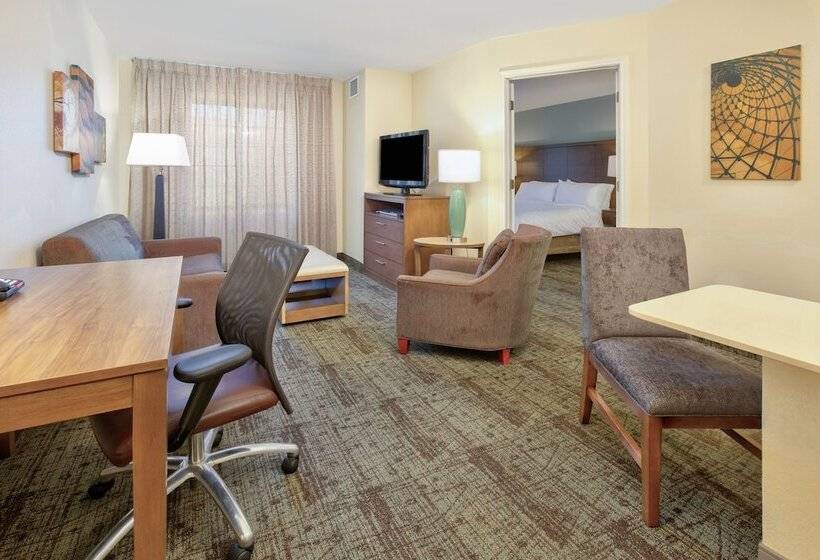 סוויטה, Staybridge Suites Corning, An Ihg