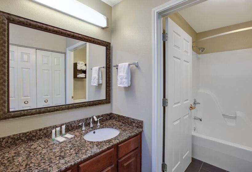 סוויטה, Staybridge Suites Louisville   East, An Ihg