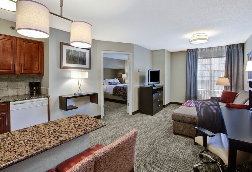 סוויטה, Staybridge Suites Louisville   East, An Ihg