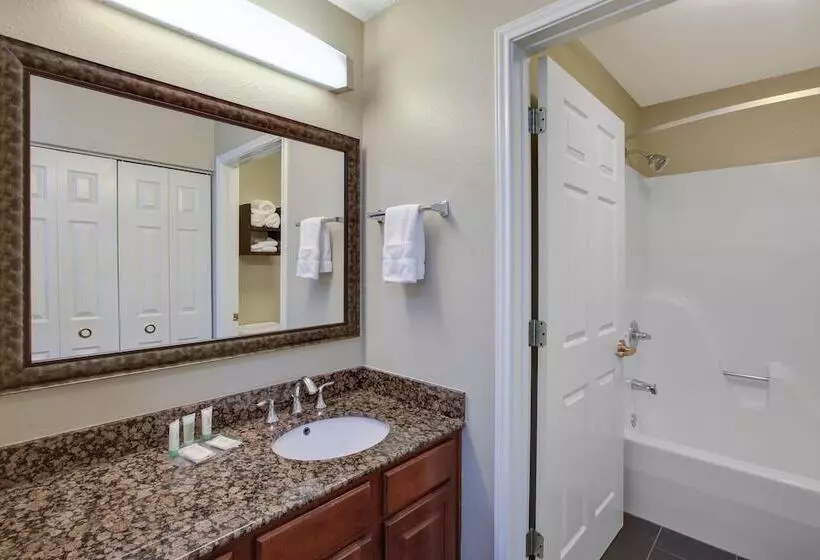 سوئیت 2 خوابه, Staybridge Suites Louisville East, An Ihg