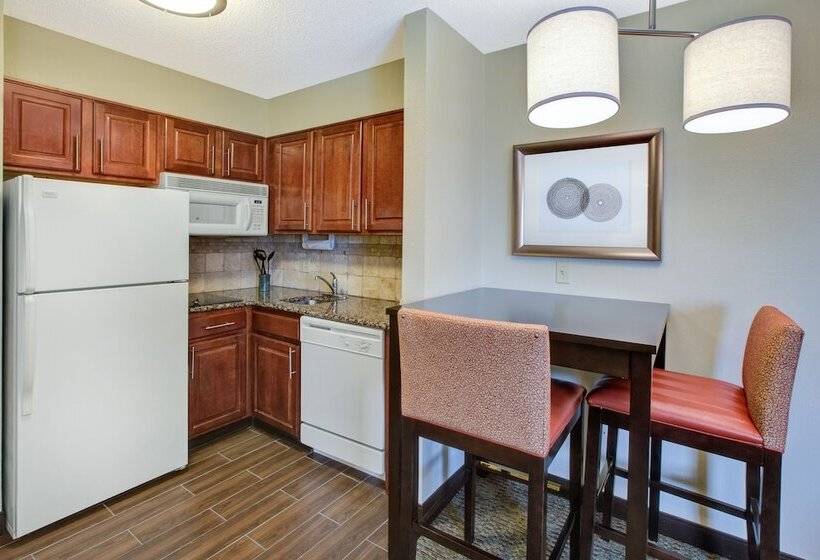 סוויטת 2 חדרי שינה, Staybridge Suites Louisville   East, An Ihg