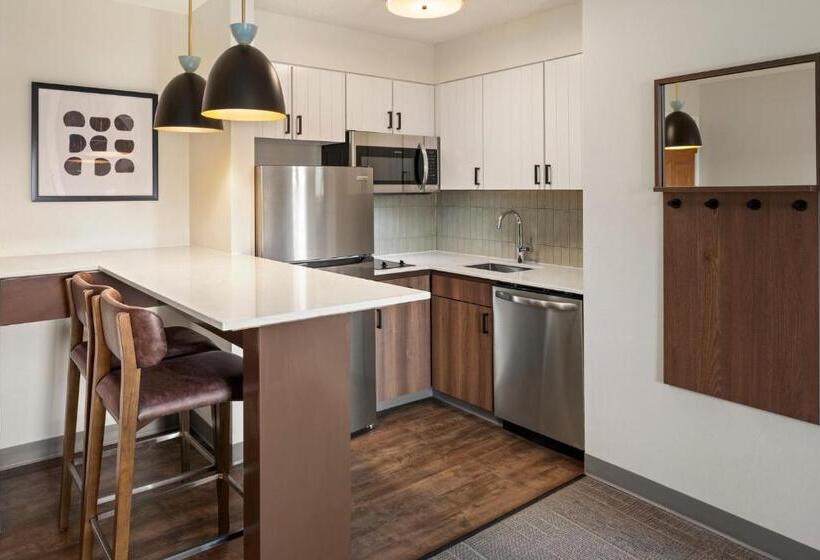 Люкс Кровать Кинг, Staybridge Suites Minneapolis Bloomington, An Ihg