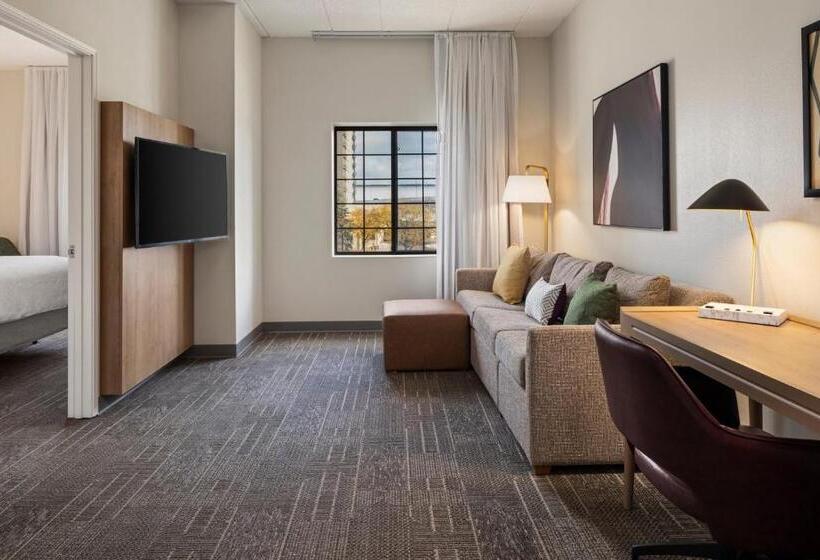 غرفة قياسية لذوى الاحتياجات الخاصة, Staybridge Suites Minneapolis Bloomington, An Ihg