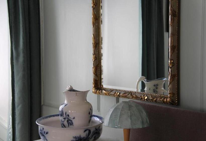 غرفة ديلوكس, Zum Schwarzen Löwen