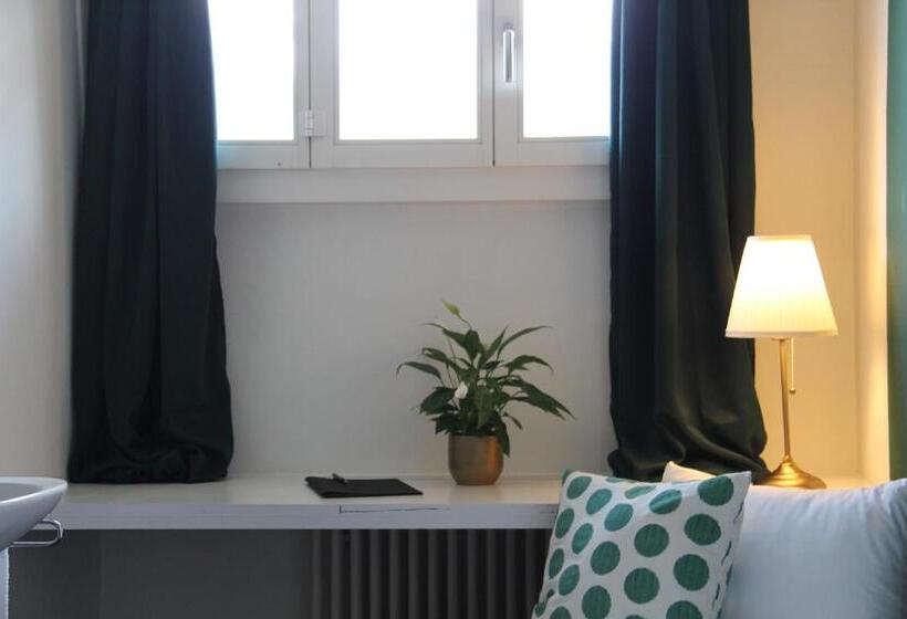 غرفة قياسية فردية, Zum Schwarzen Löwen