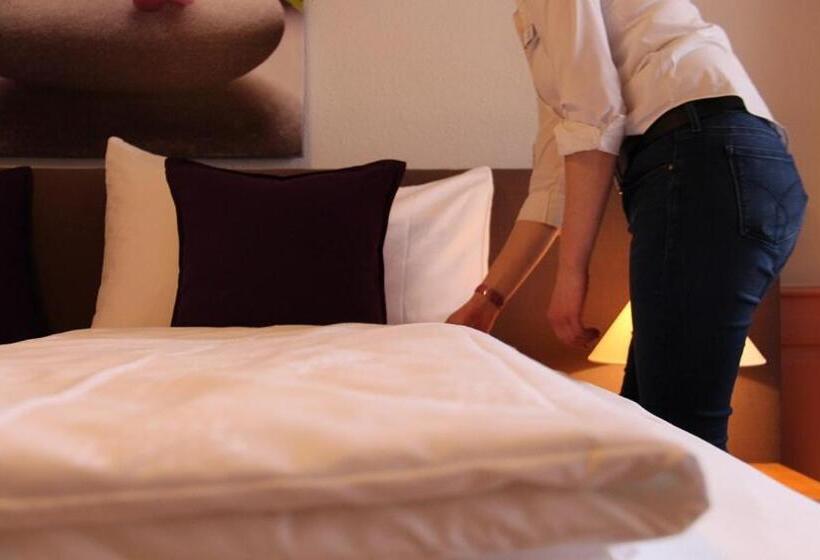 غرفة قياسية حمام مشترك, Zum Schwarzen Löwen