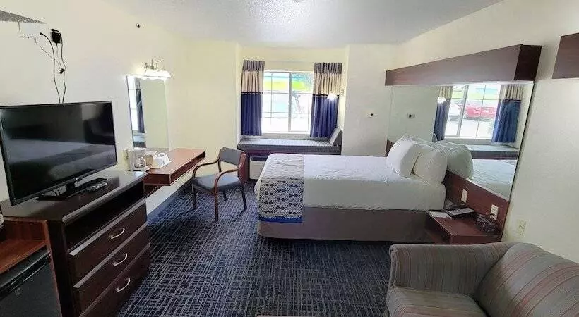 Sviitti, Microtel Inn & Suites By Wyndham Tulsa Catoosa Route 66