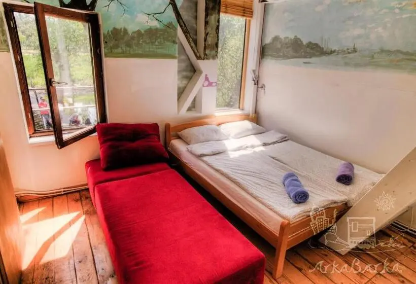 اتاق استاندارد, Arkabarka Floating Hostel