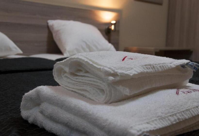 Номер Стандарт, Family Hotel Pautalia