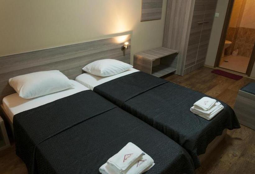 Номер Стандарт, Family Hotel Pautalia