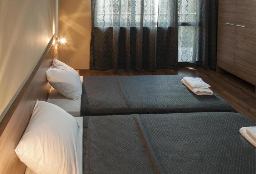 Номер Стандарт, Family Hotel Pautalia