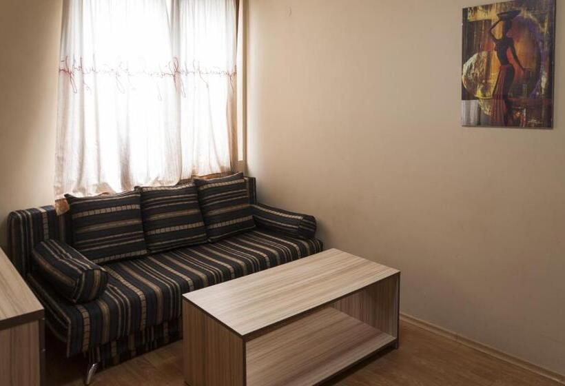 스위트, Family Hotel Pautalia