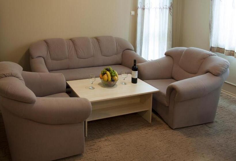 Люкс, Family Hotel Pautalia