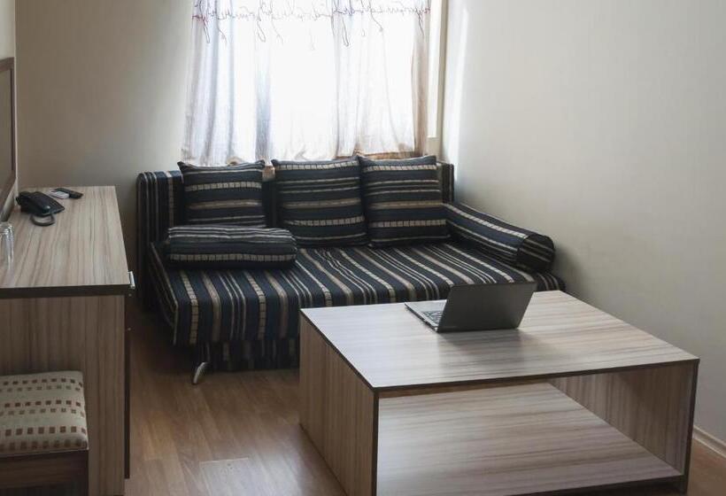 Люкс, Family Hotel Pautalia