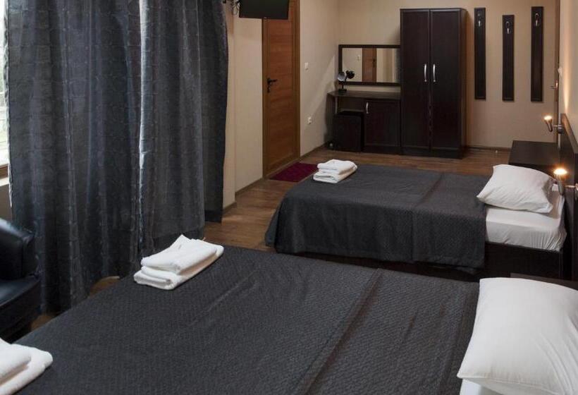 Люкс, Family Hotel Pautalia