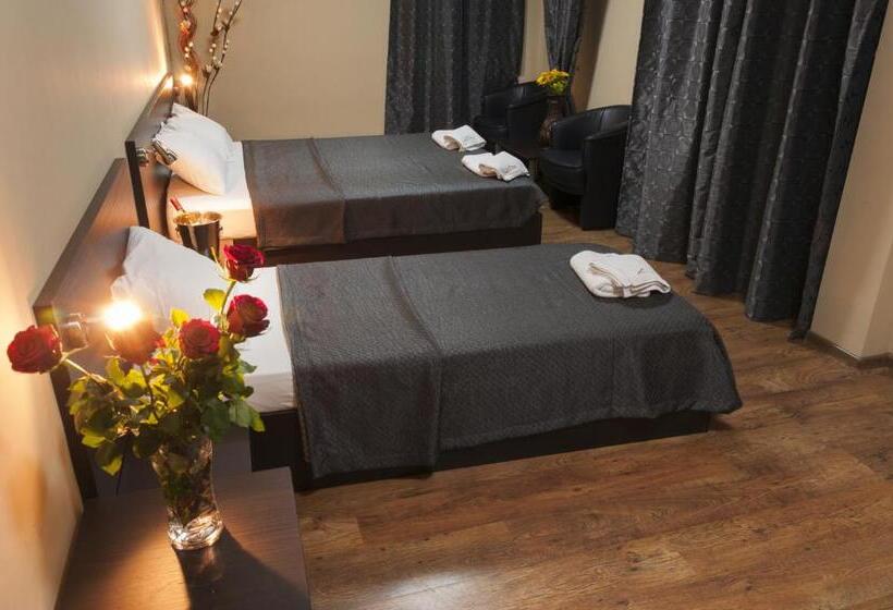 Люкс, Family Hotel Pautalia