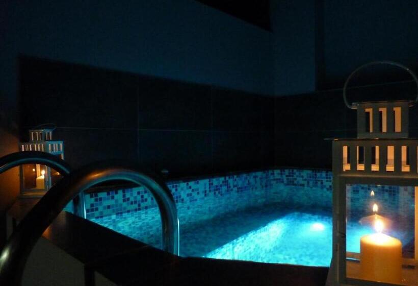 Люкс, Family Hotel Pautalia