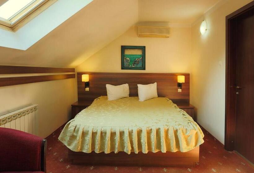 スタンダードルーム, Pension Tempo