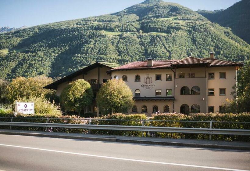 חדר בסיסי, Kesslwirt