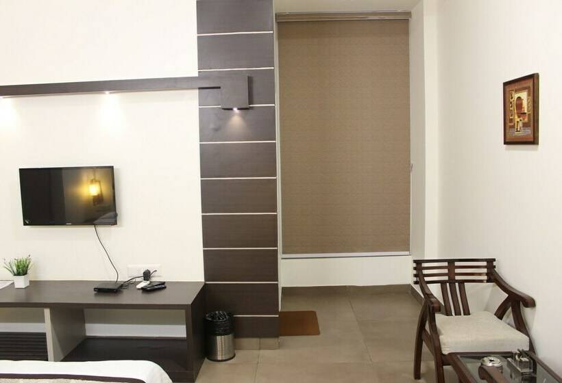 חדר דלוקס, Sai