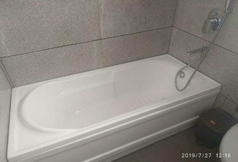 חדר סופריור, Sai