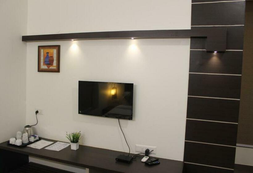 חדר סופריור, Sai