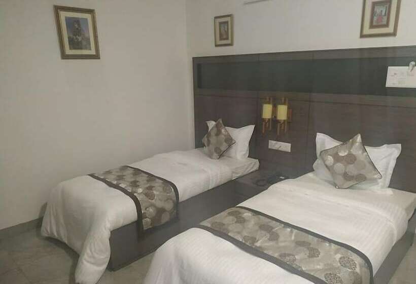 חדר דלוקס, Sai