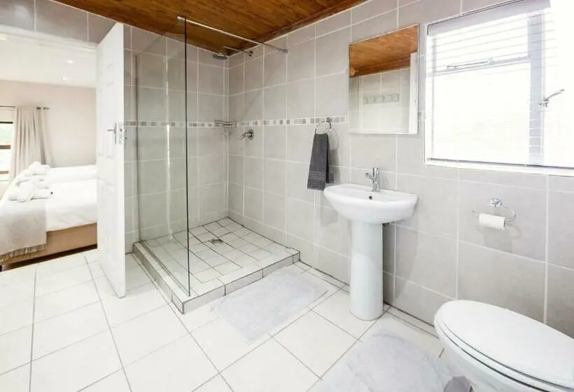 スタンダード４人部屋, Witfontein Game Lodge