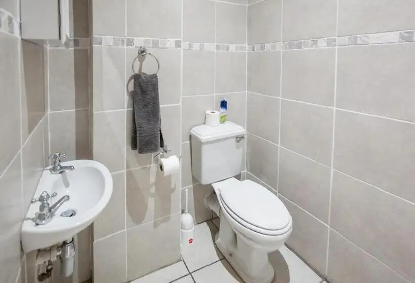 スタンダード４人部屋, Witfontein Game Lodge