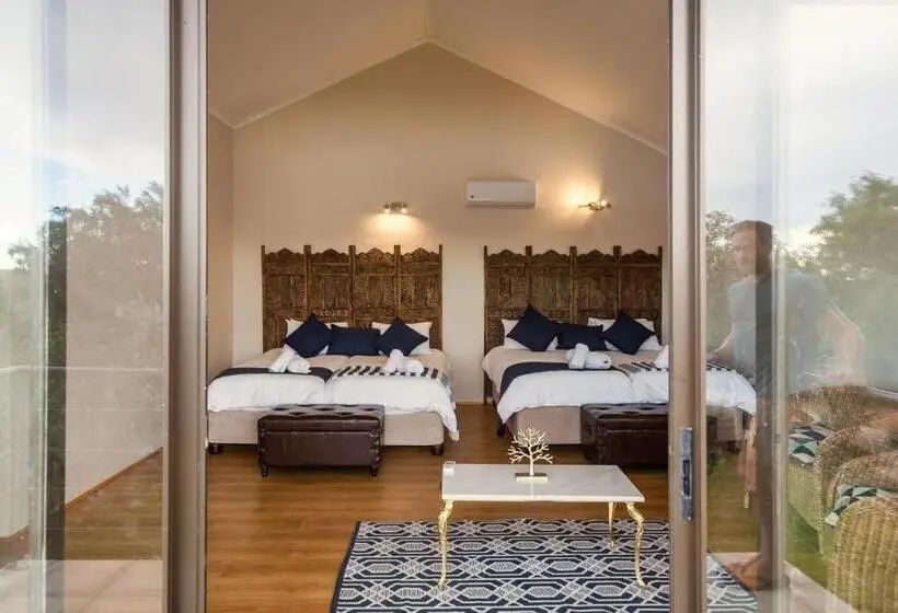 バルコニー付スタンダード４ベッドルーム, Witfontein Game Lodge