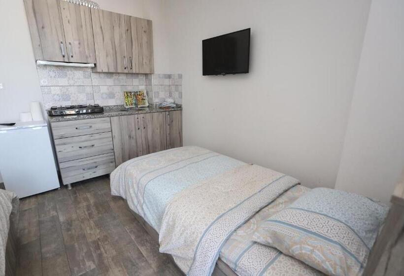 スタンダードスタジオ, Ruya Pansiyon