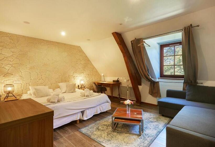 חדר לארבעה סטנדרטי עם נוף לגינה, Domaine De Bersaillin