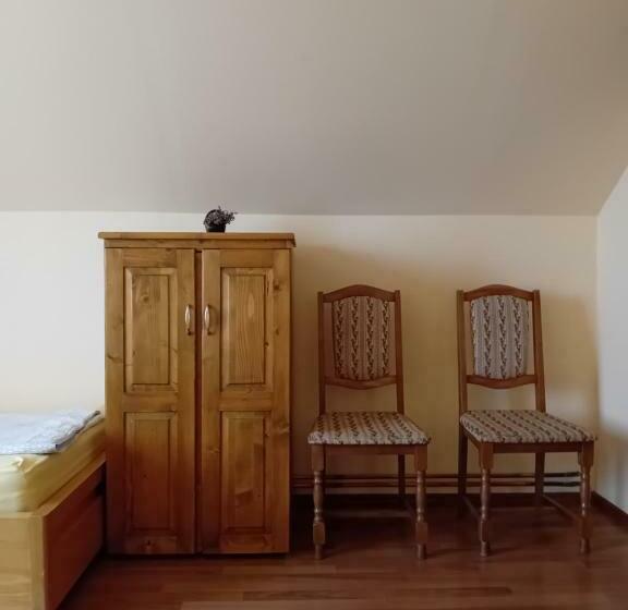 غرفة قياسية ثلاثية حمام مشترك, Bio Pension   Bio Panzio   Pensiunea Bio