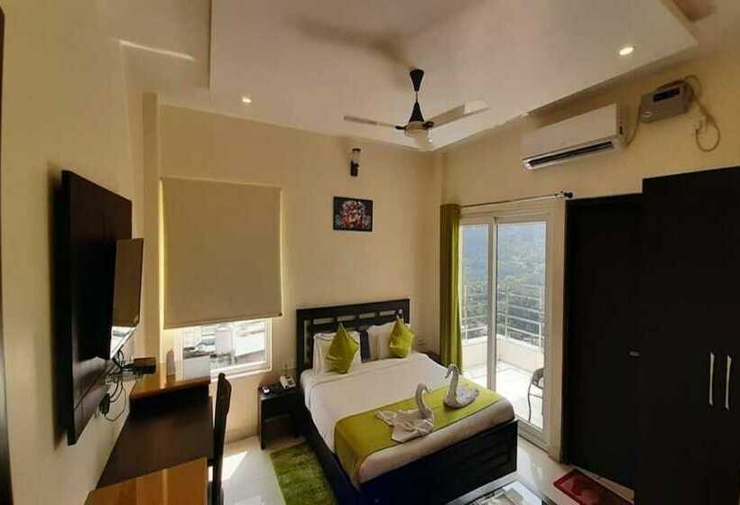 Номер Executive, Aaravam Ganga Boutique Hotel Rishikesh
