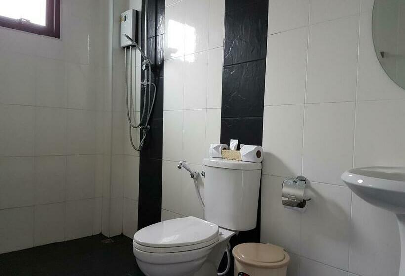 חדר סטנדרט עם מיטת קינג, Phuket Sirinapha Resort