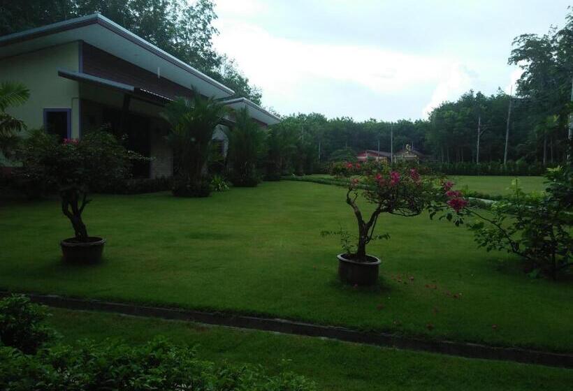 חדר סטנדרט עם מיטת קינג, Phuket Sirinapha Resort