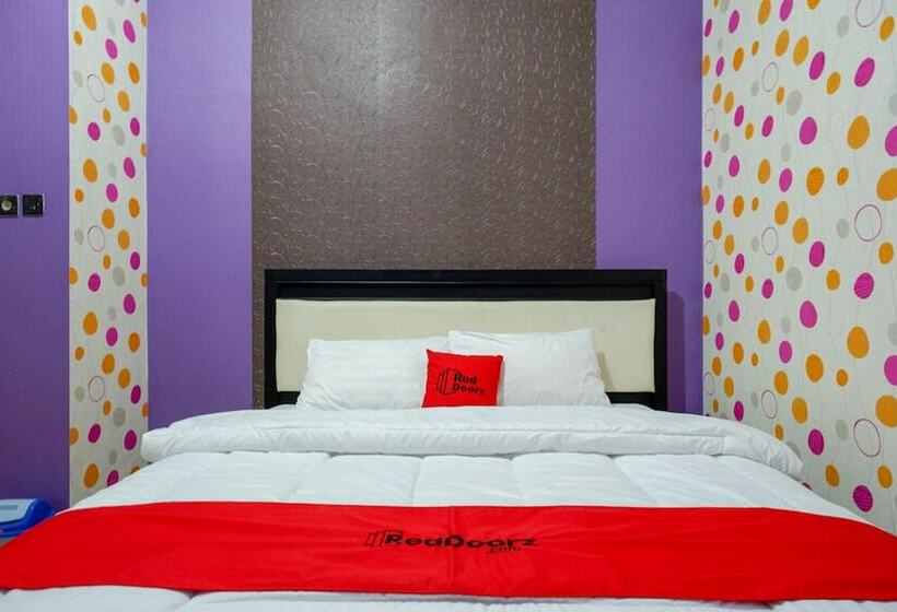 חדר משפחתי, Reddoorz Near Stasiun Kebumen