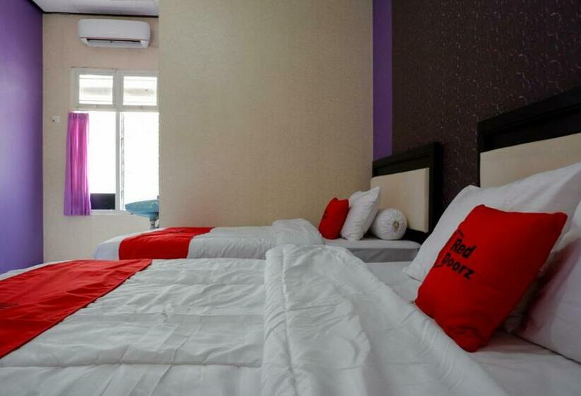 חדר דלוקס, Reddoorz Near Stasiun Kebumen